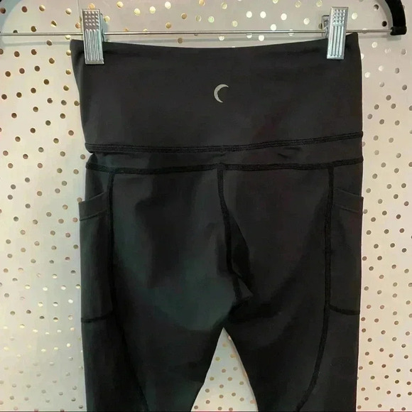 Zyia Black Cropped - Picture 8 of 11